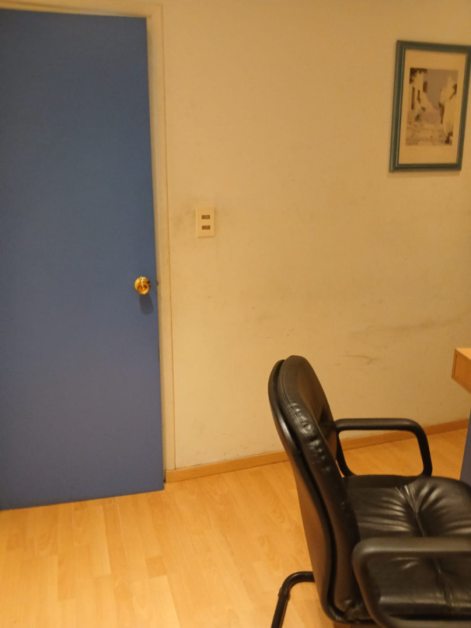 Local Comercial ID.5602 - Alquiler Local Comercial 1800m2 La Comercial con cocheras