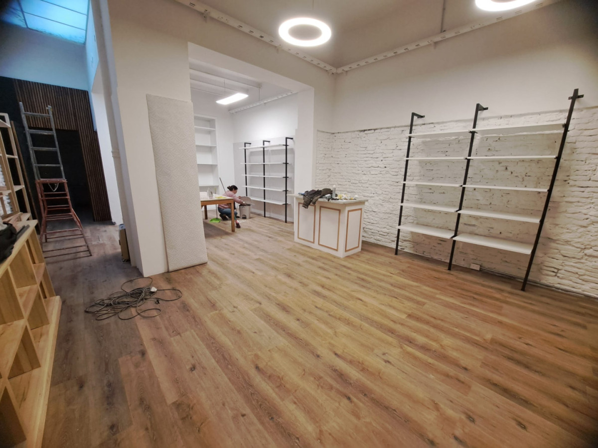 Local Comercial ID.6493 - Venta con Renta Local Padron Unico Pocitos 86m2 Inversion