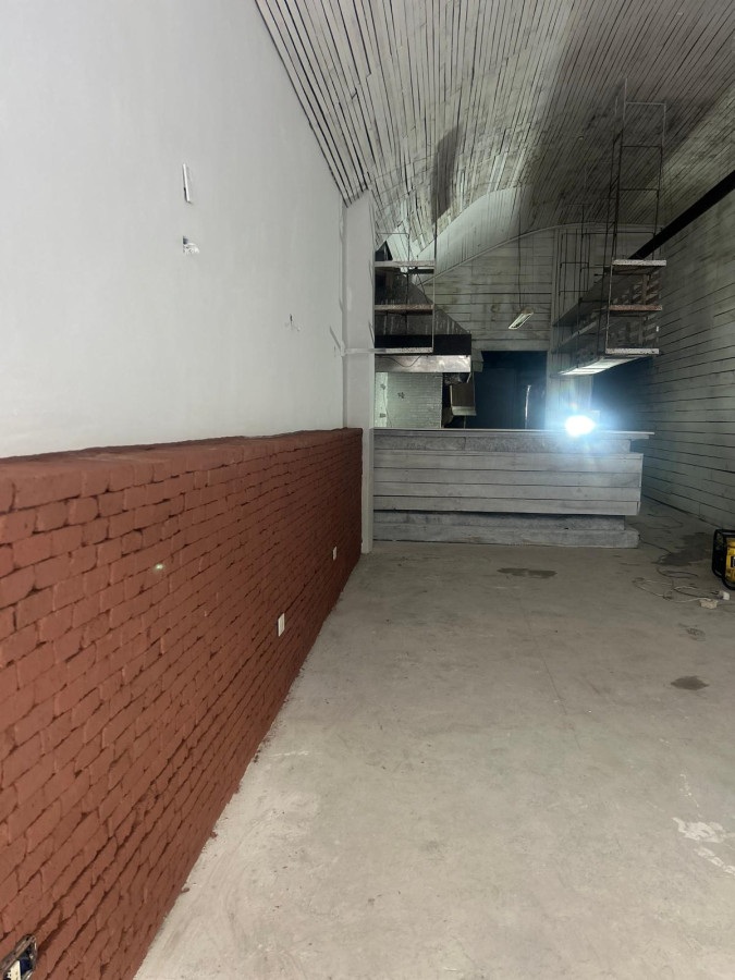 Local Comercial ID.5071 - Alquiler o Venta Local Comercial Mercado del Puerto Ciudad Vieja
