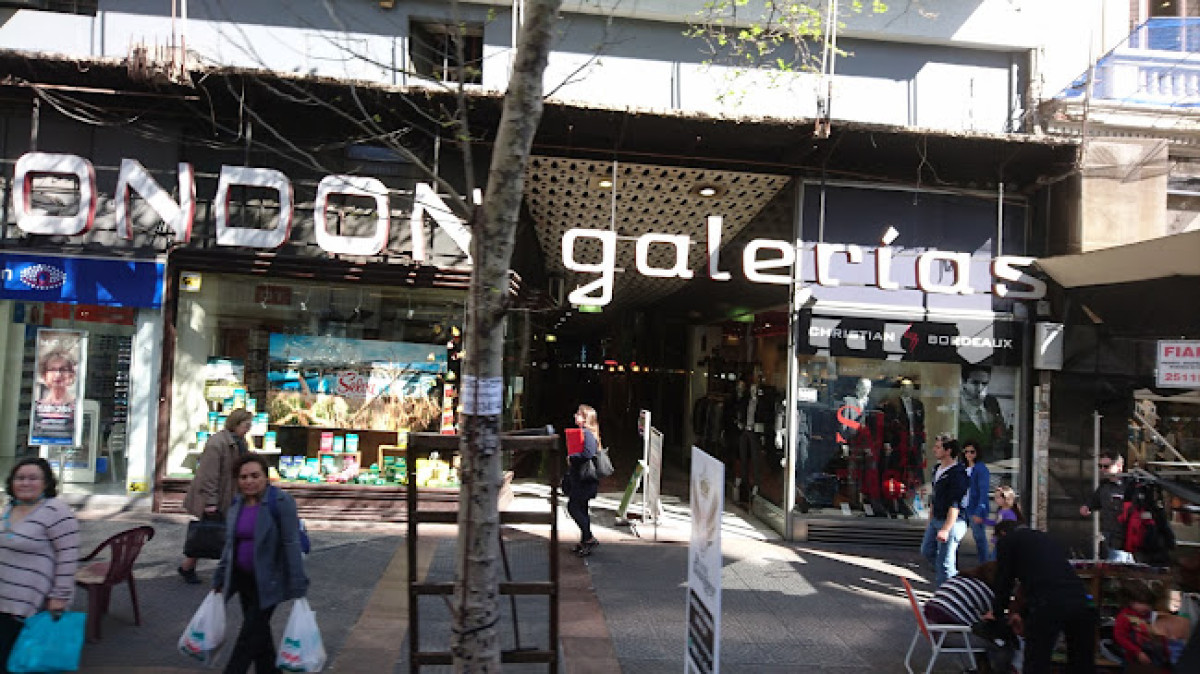 Local Comercial ID.4553 - Alquiler o Venta Local Comercial Galerias DeLondon Centro