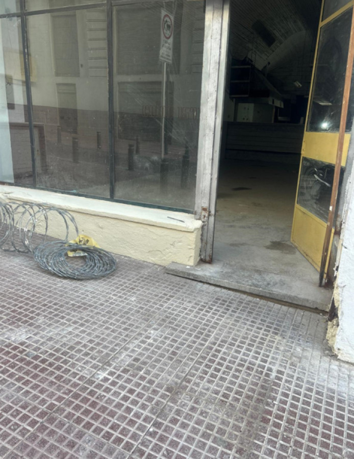 Local Comercial ID.5071 - Alquiler o Venta Local Comercial Mercado del Puerto Ciudad Vieja