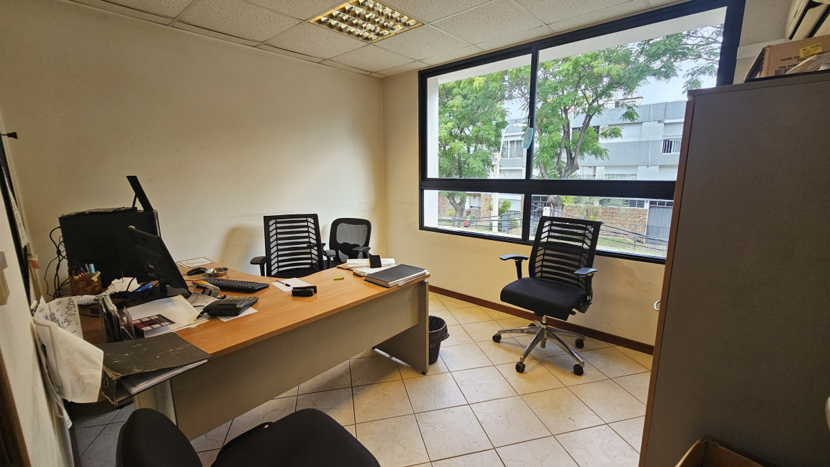 Local Comercial ID.4312 - Venta o Alquiler Impresionante Local Comercial La Blanqueada
