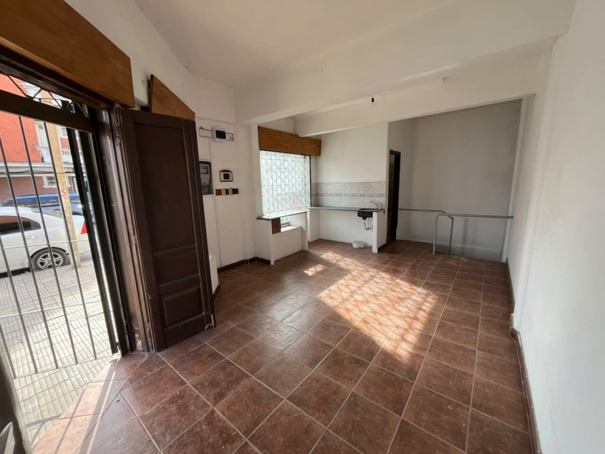 Local Comercial ID.6366 - Alquiler Local con Vivienda Goes con Sotano