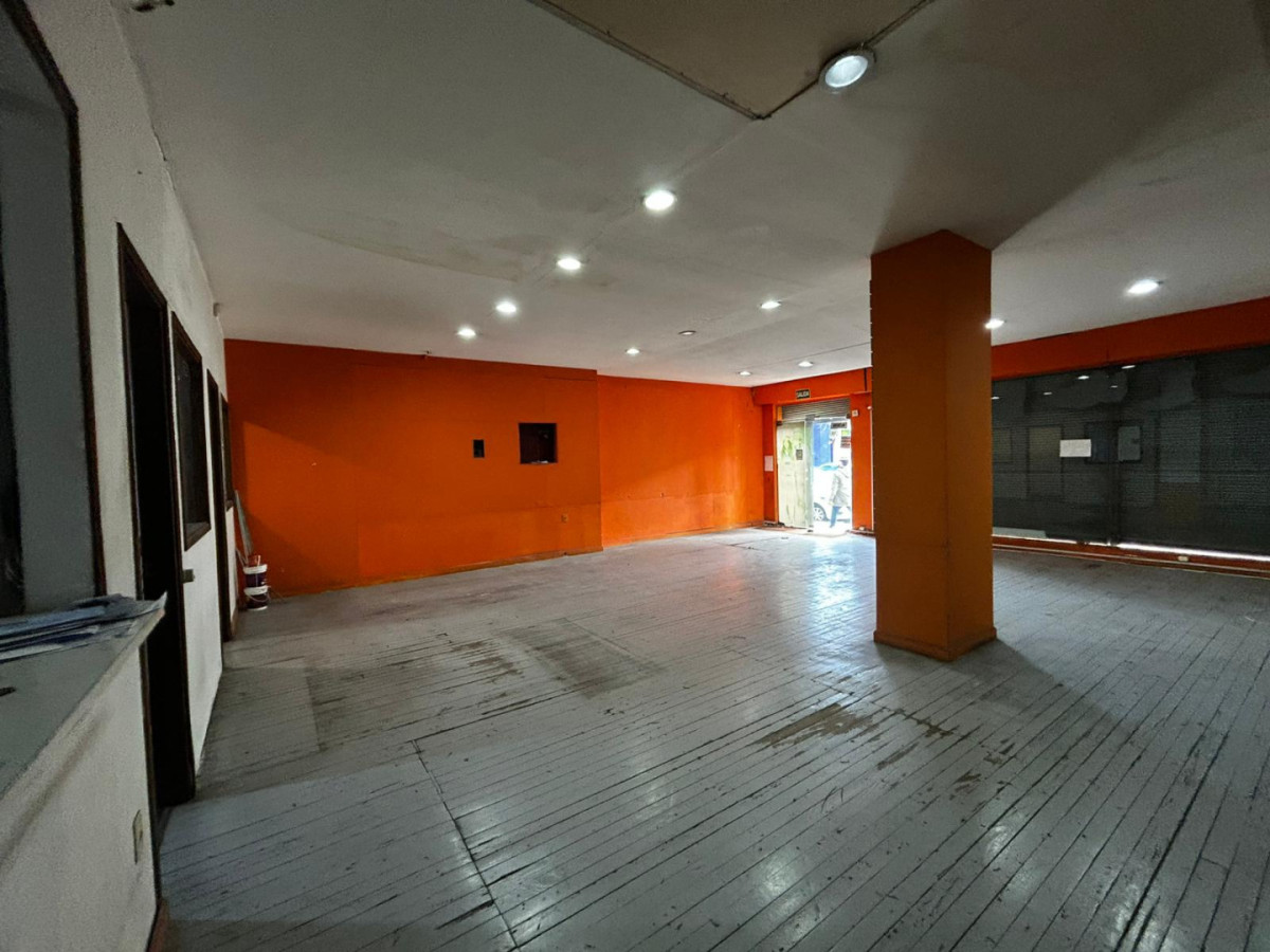 Local Comercial ID.6922 - Venta y Alquiler Local Comercial 774m2 Villa Muñoz sobre Avenida