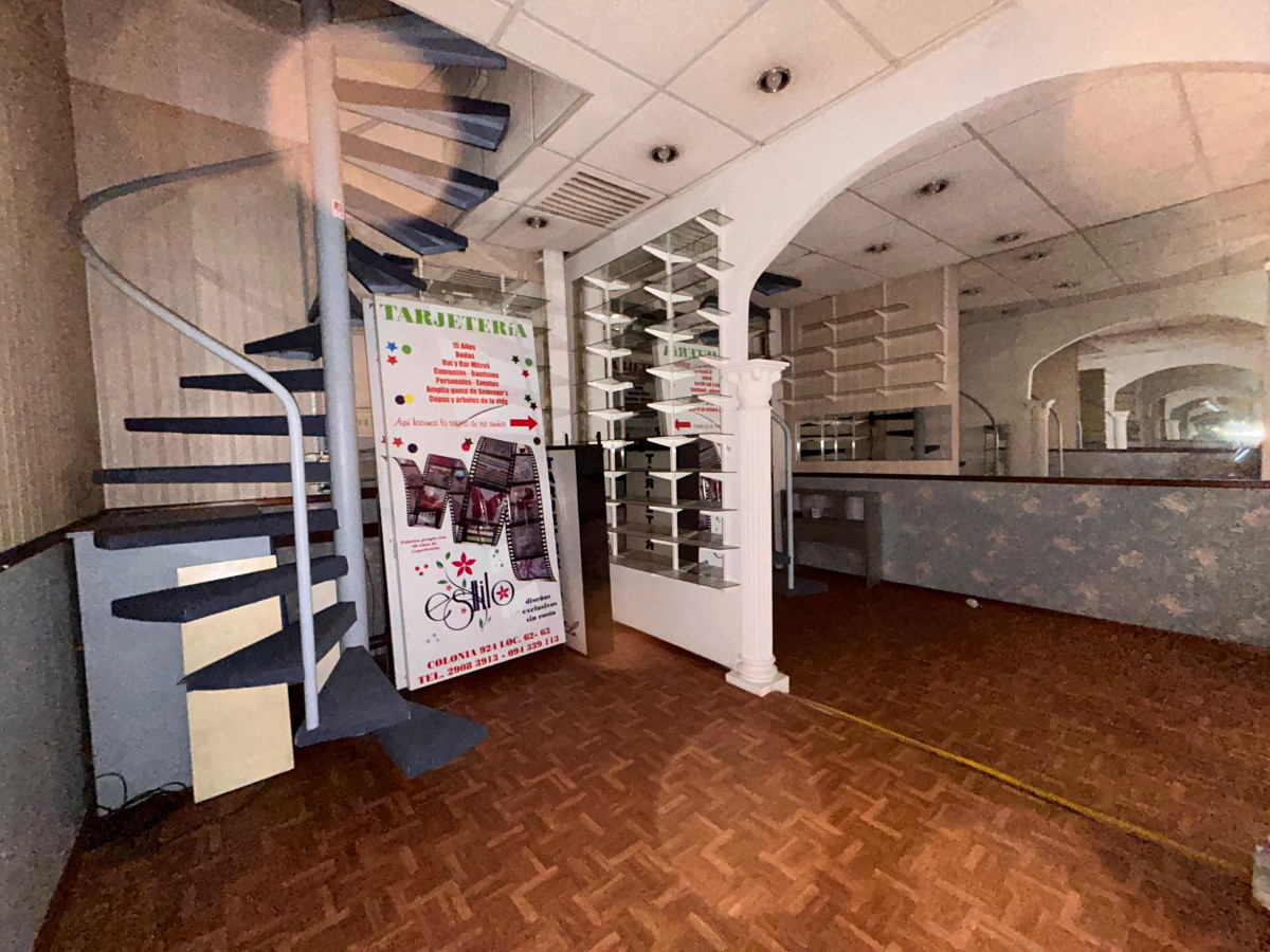 Local Comercial ID.4554 - Alquiler Local Comercial Galeria Libertador Centro Montevideo