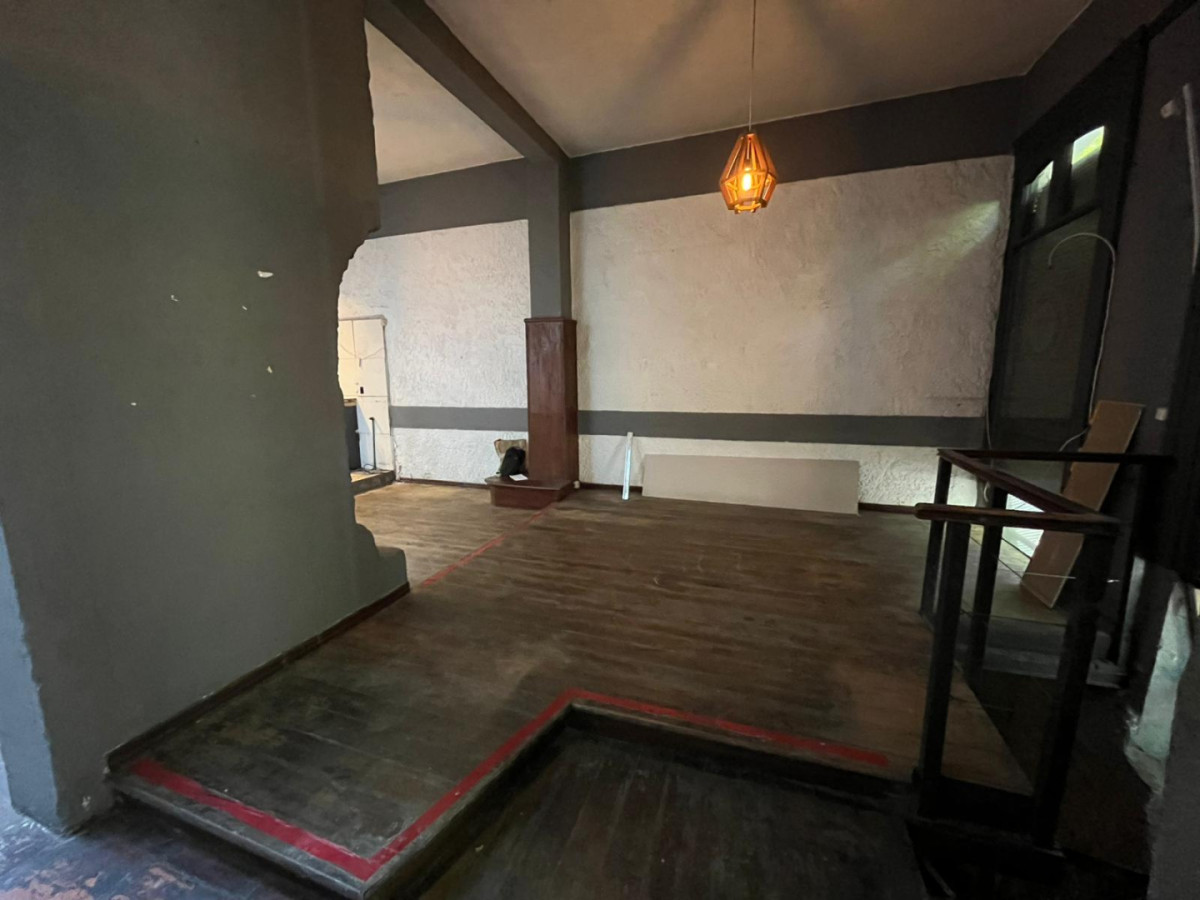 Local Comercial ID.5483 - Alquiler Local Gastronomico Parque Rodo con Sotano 70m2