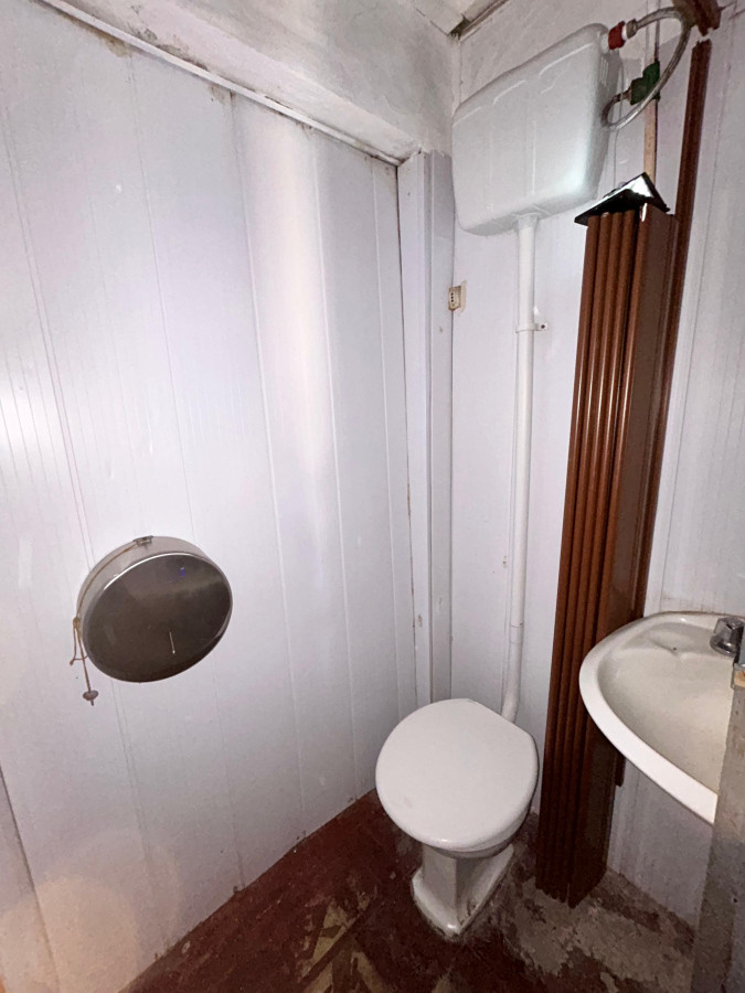 Local Comercial ID.4347 - Venta con renta Gran Local Comercial con Vivienda La Teja