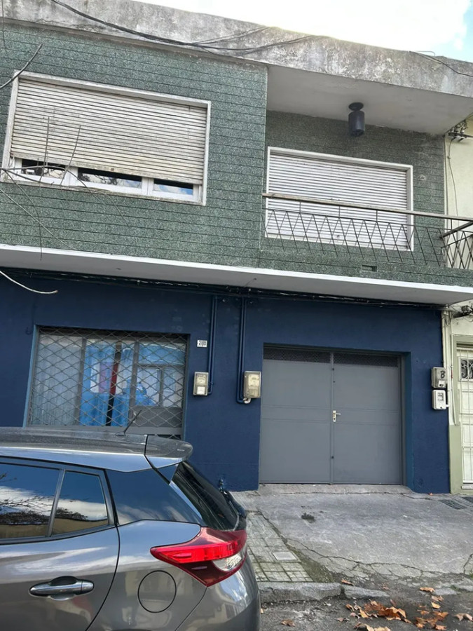 Local Comercial ID.6546 - Alquiler Gran Local Jacinto Vera 290m2 Cochceras o Multirubro