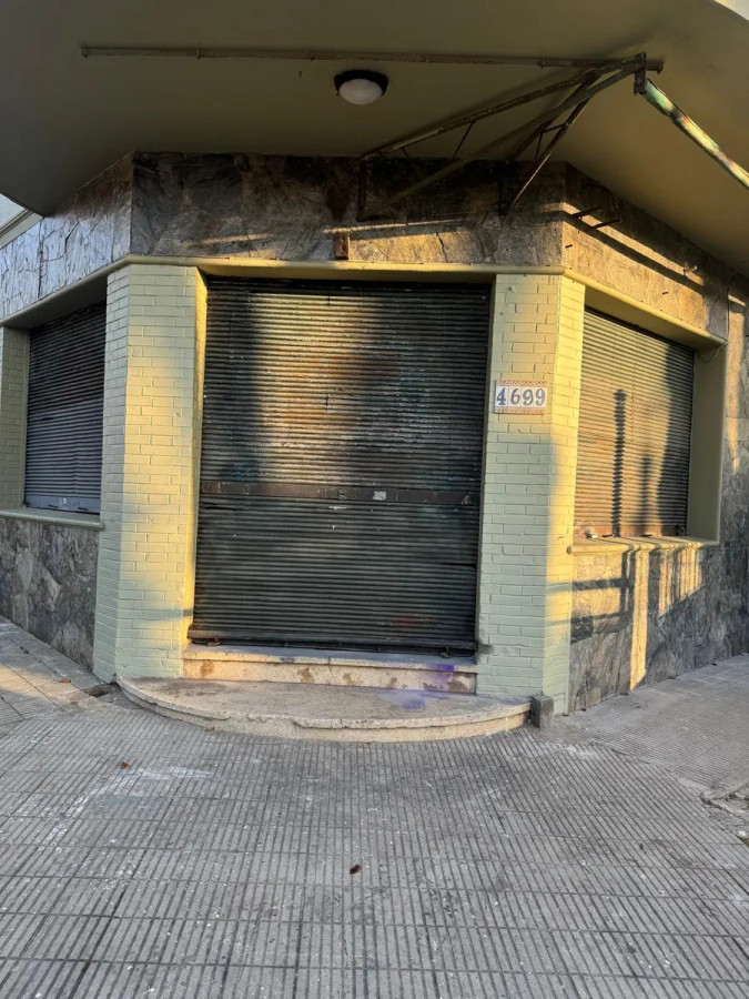 Local Comercial ID.4975 - Venta 2 Locales Comerciales 116m2 Malvin 