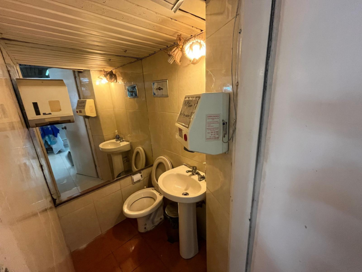 Local Comercial ID.5820 - Venta Local con Vivienda dos Plantas 240m2 Centro