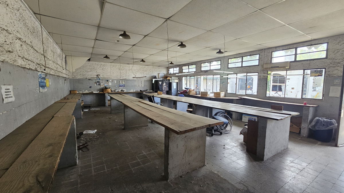 Local Comercial ID.4312 - Venta o Alquiler Impresionante Local Comercial La Blanqueada
