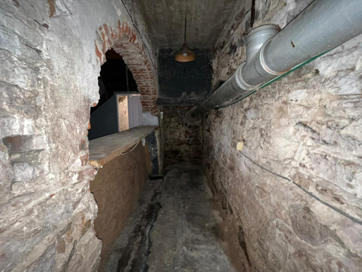 Local Comercial ID.5483 - Alquiler Local Gastronomico Parque Rodo con Sotano 70m2