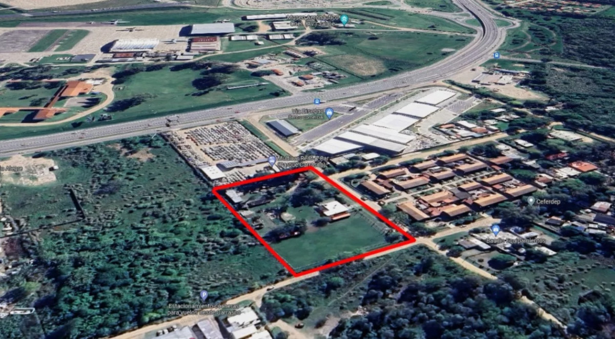 Terreno ID.2707 - Venta Excelente Terreno con dos Casas y galpones Para Inversionistas Parque Carrasco