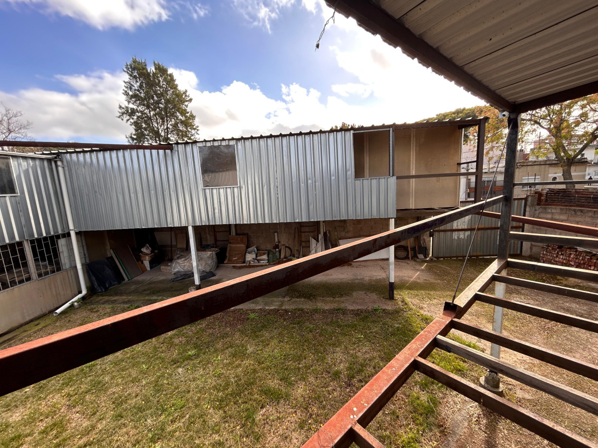 Terreno ID.4798 - Venta Terreno con Construcción a terminar Buceo Inversion