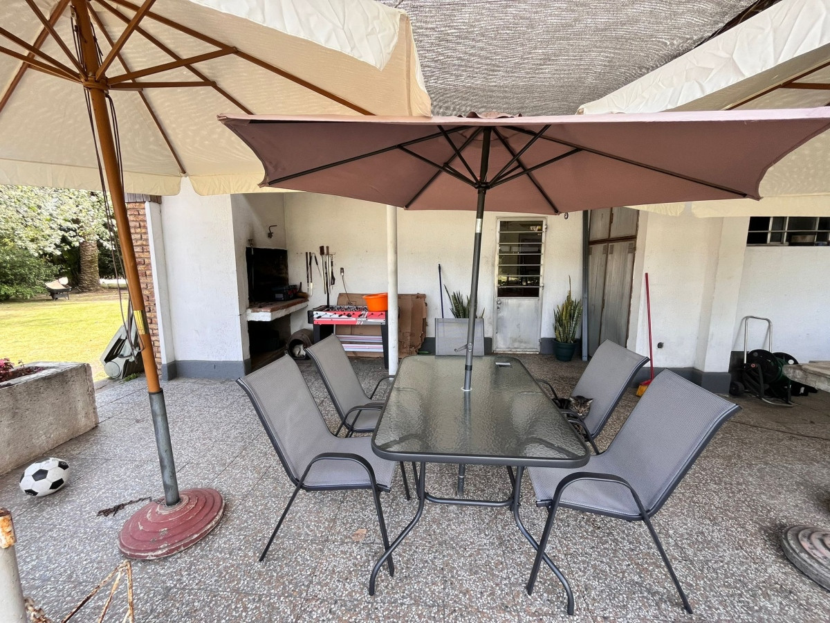 Terreno ID.2707 - Venta Excelente Terreno con dos Casas y galpones Para Inversionistas Parque Carrasco