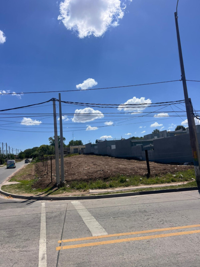 Terreno ID.4641 - Venta Terreno Nivelado 845m2 Nuevo París 