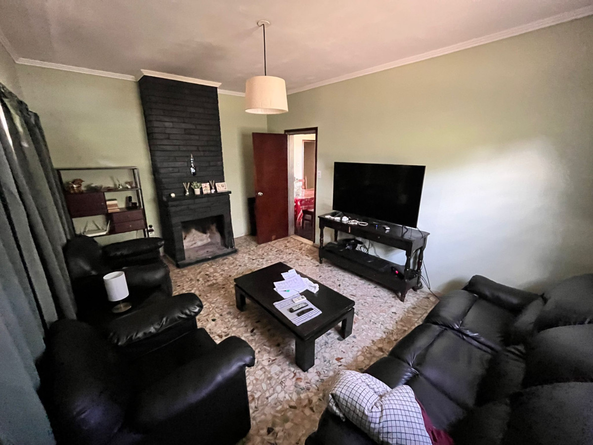 Terreno ID.2707 - Venta Excelente Terreno con dos Casas y galpones Para Inversionistas Parque Carrasco