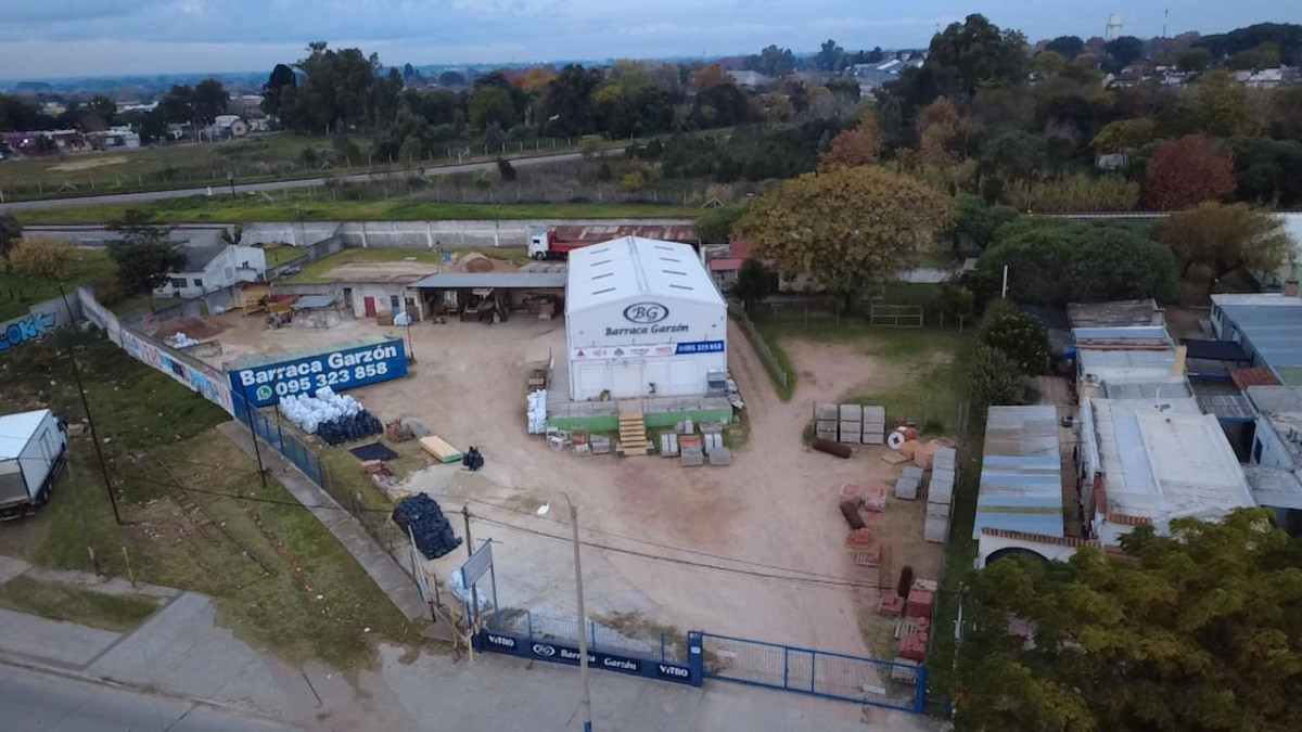 Terreno ID.6908 - Venta Terreno y Galpon Sayago sobre avenidas Inversion 5300m2