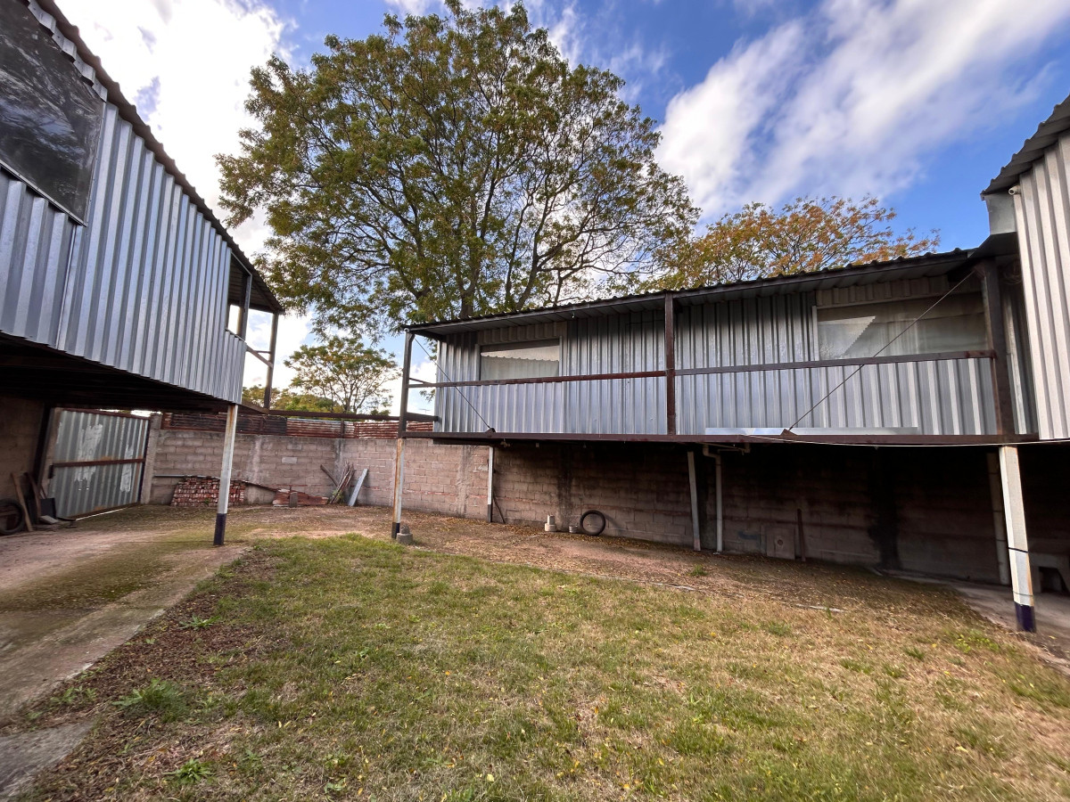 Terreno ID.4798 - Venta Terreno con Construcción a terminar Buceo Inversion