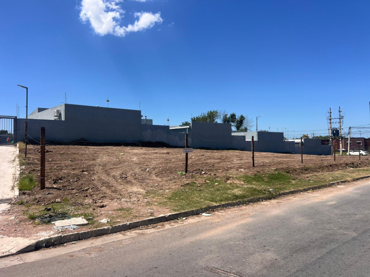 Terreno ID.4641 - Venta Terreno Nivelado 845m2 Nuevo París 