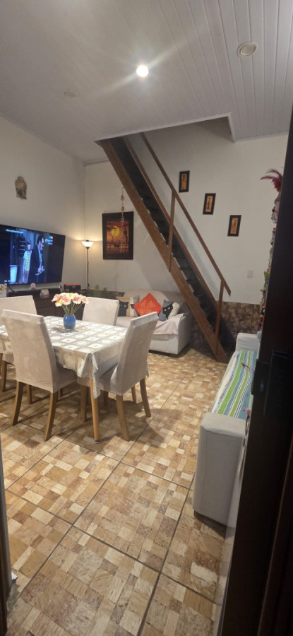 Apartamento ID.5948 - Venta Apartamento tipo Casa 2 Dormitorios Reducto con Patio