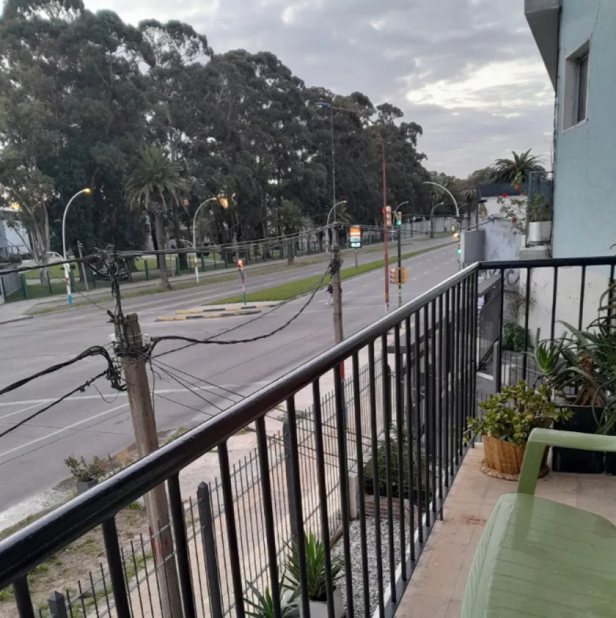 Apartamento ID.5264 - Alquiler Apartamento 2 Dormitorios La Blanqueada con Terraza