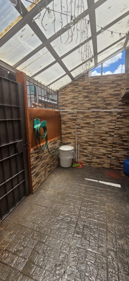 Apartamento ID.5948 - Venta Apartamento tipo Casa 2 Dormitorios Reducto con Patio