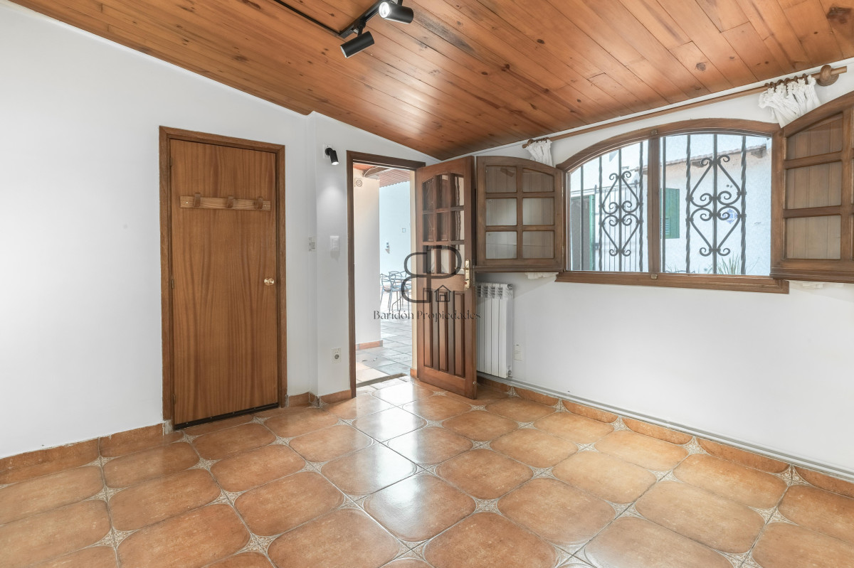 Oficina ID.5434 - Alquiler Hermosa Oficina Pocitos Punta Carretas con Patio