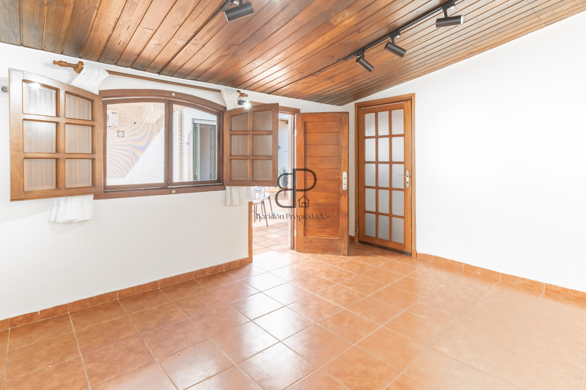 Oficina ID.5434 - Alquiler Hermosa Oficina Pocitos Punta Carretas con Patio