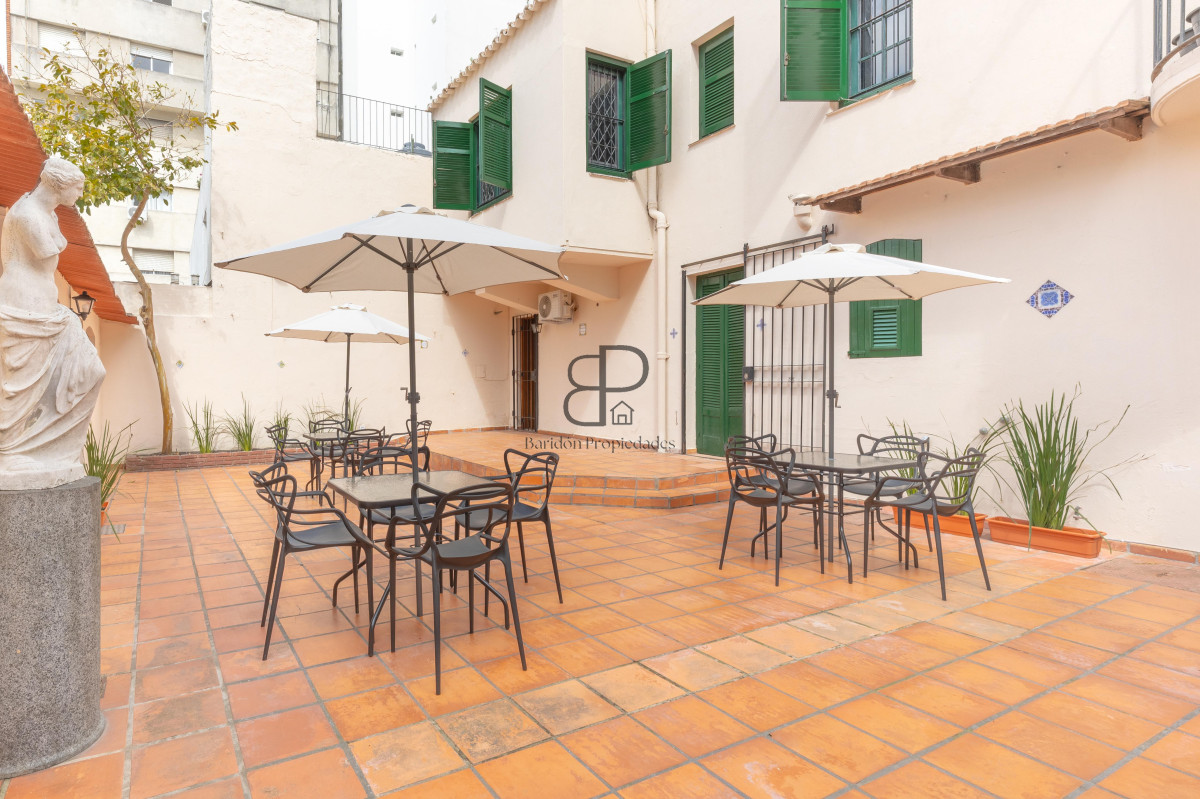 Oficina ID.5434 - Alquiler Hermosa Oficina Pocitos Punta Carretas con Patio