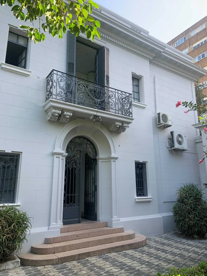 Oficina ID.5034 - Alquiler Oficina Pocitos 49m2 Casona compartida