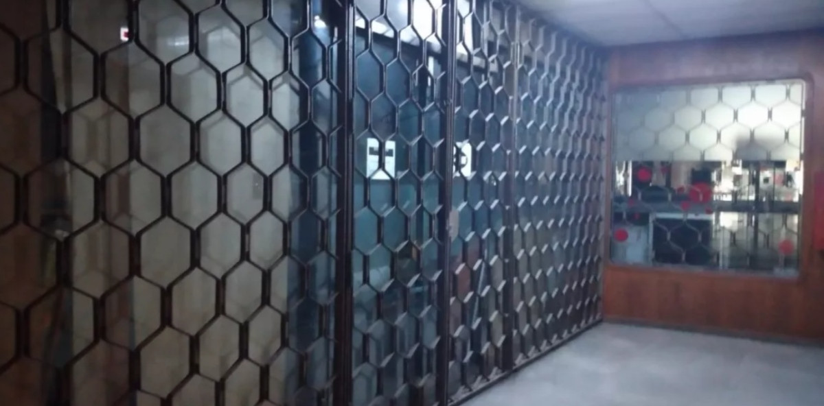 Oficina ID.5273 - Alquiler Oficina o Local  Grande Galería Cristal Centro 386m2