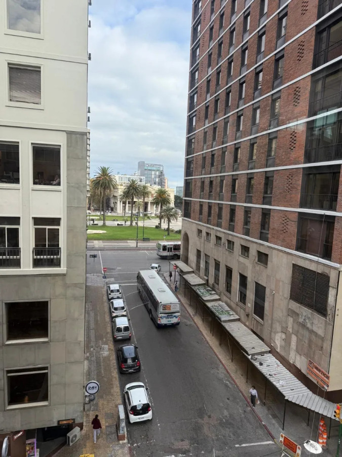 Oficina ID.4767 - Venta Oficina 60m2 Ciudad Vieja  