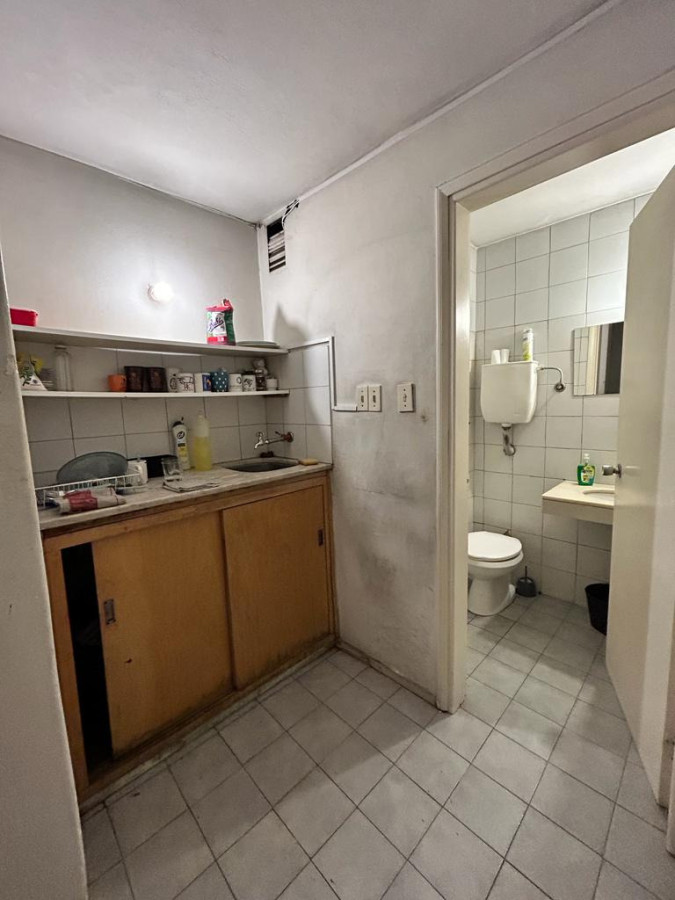 Oficina ID.6064 - Venta Oficina 2 Privados Ciudad Vieja 98m2