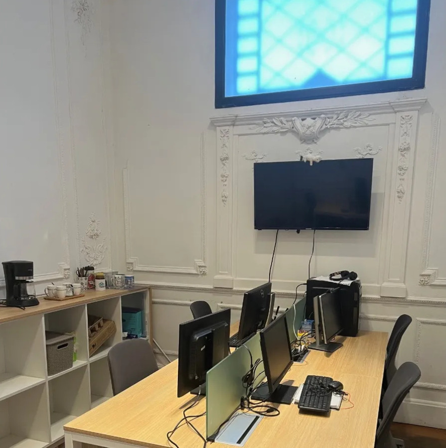 Oficina ID.5293 - Alquiler Oficina Cowork Ciudad Vieja 18m2