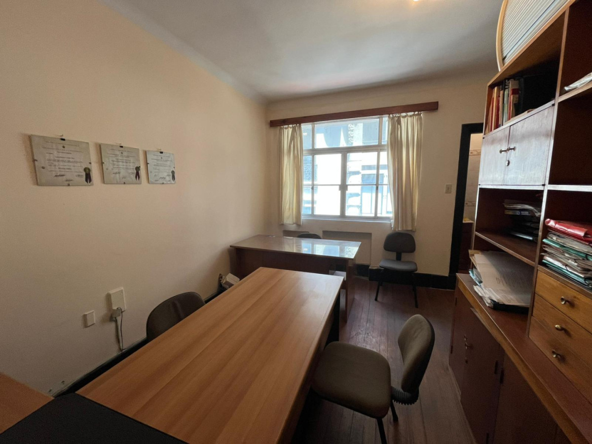 Oficina ID.5524 - Venta o Alquiler Oficina Equipada Ciudad Vieja
