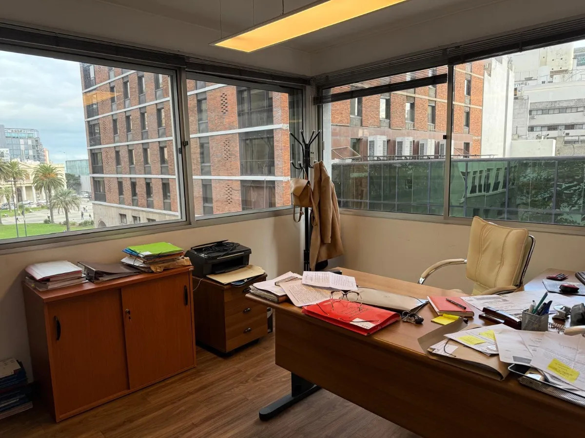 Oficina ID.4767 - Venta Oficina 60m2 Ciudad Vieja  