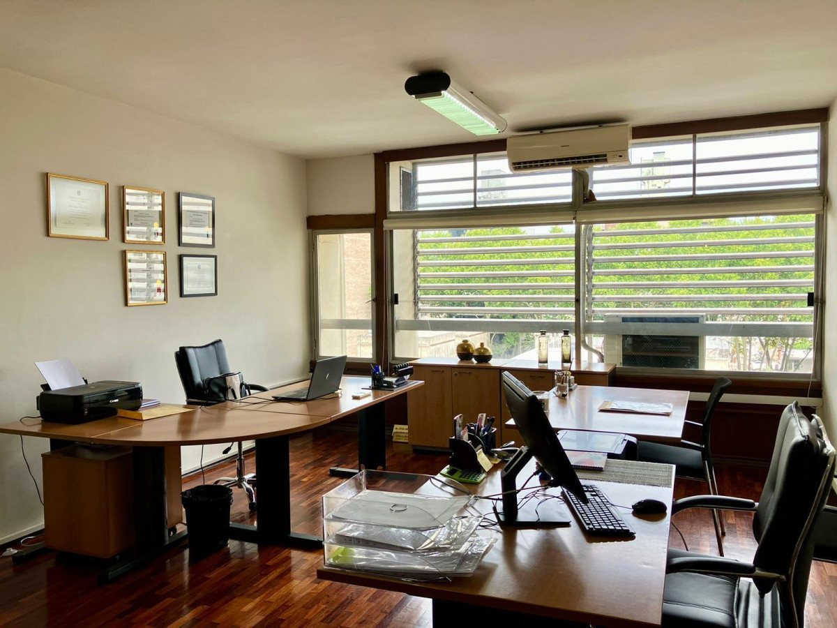Oficina ID.2955 - Venta Oficina 46m2 Cordón detrás de la Galería Del Notariado