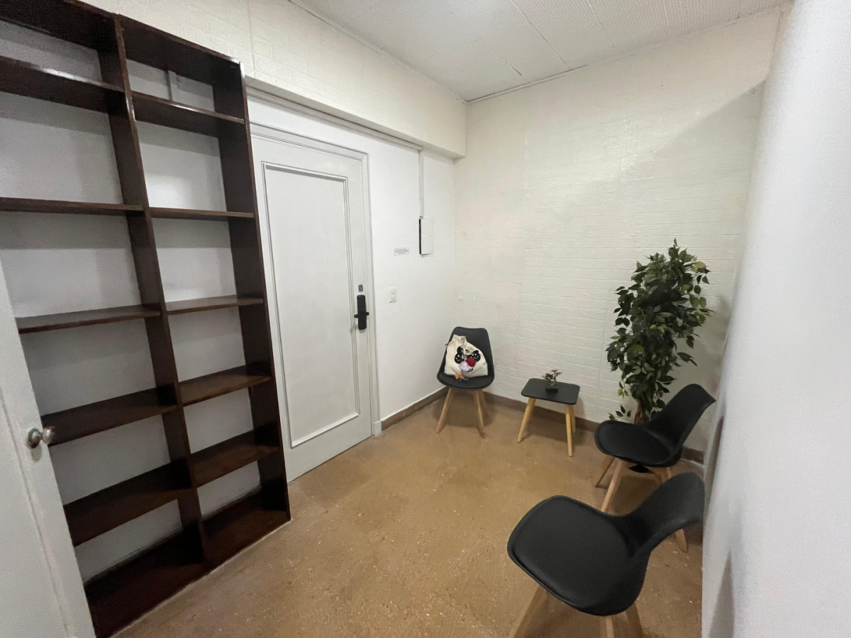 Oficina ID.5158 - Venta Oficina con cubiculos tipo Cowork Centro 70m2