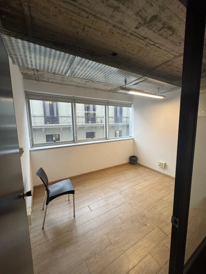 Oficina ID.4658 - Alquiler 3 Oficinas 25,5 m2 Ciudad Vieja