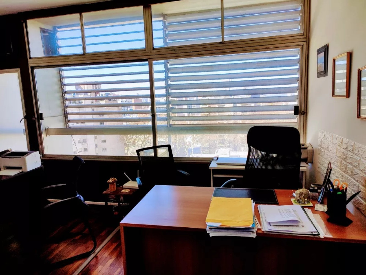 Oficina ID.3702 - Venta Oficina Cordón 54m2 frente al Edificio del Notariado