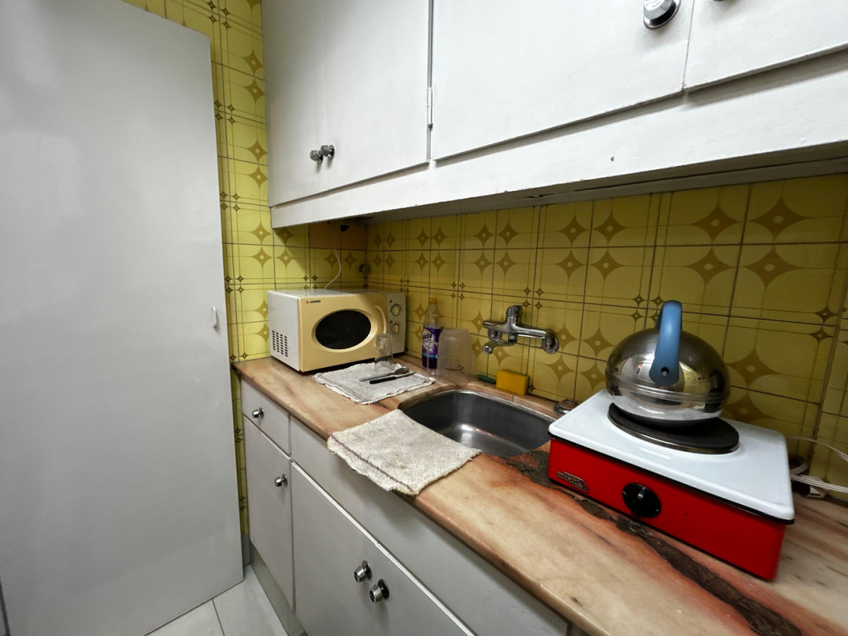 Oficina ID.5558 - Alquiler Oficina Amueblada 3 Privados y Cocina 45m2 Centro