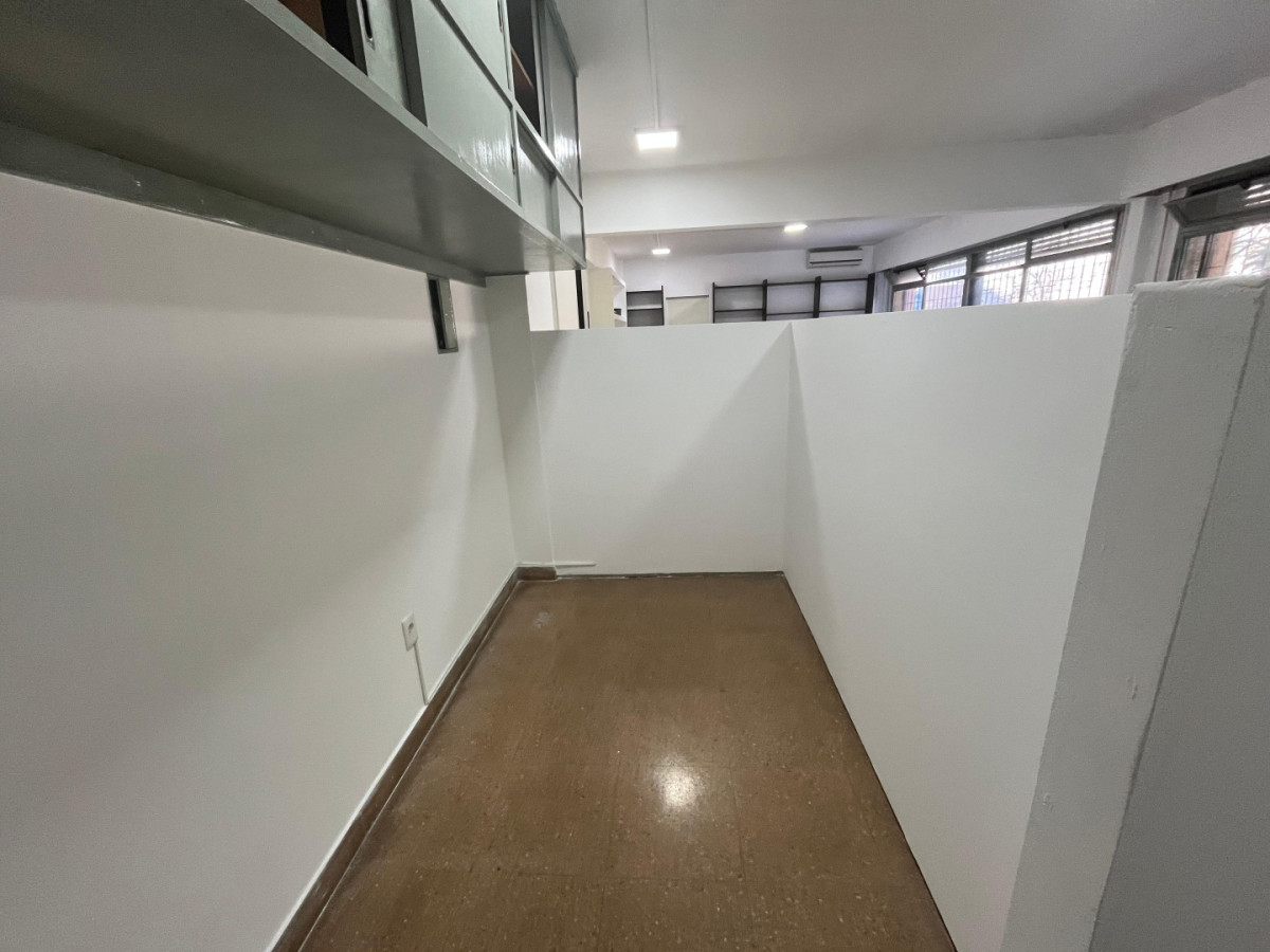 Oficina ID.5158 - Venta Oficina con cubiculos tipo Cowork Centro 70m2