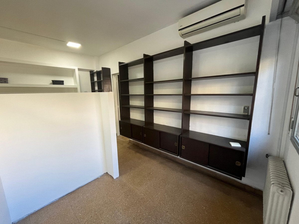 Oficina ID.5158 - Venta Oficina con cubiculos tipo Cowork Centro 70m2