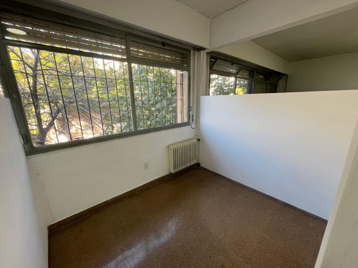 Oficina ID.5158 - Venta Oficina con cubiculos tipo Cowork Centro 70m2