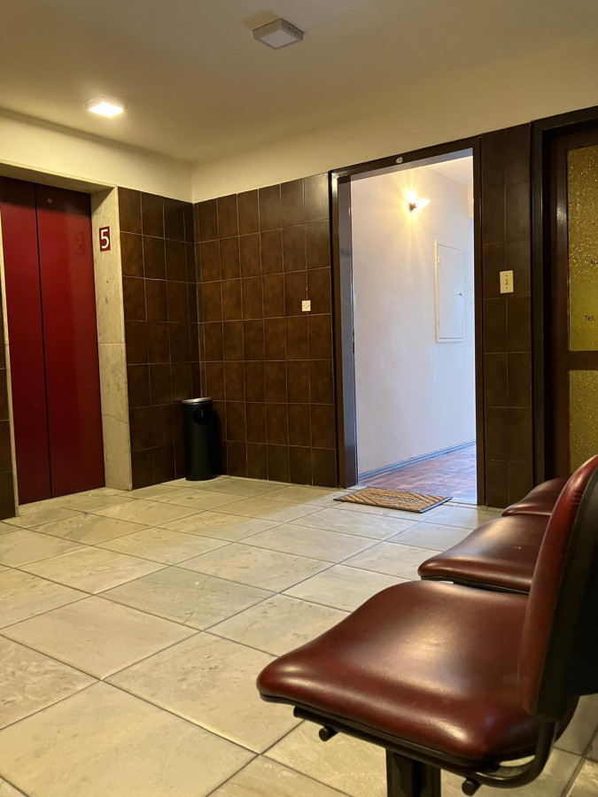 Oficina ID.2955 - Venta Oficina 46m2 Cordón detrás de la Galería Del Notariado