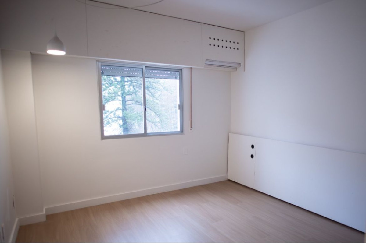 Oficina ID.3743 - Venta Oficina o Consultorio Renovado Punta Carretas Inversion