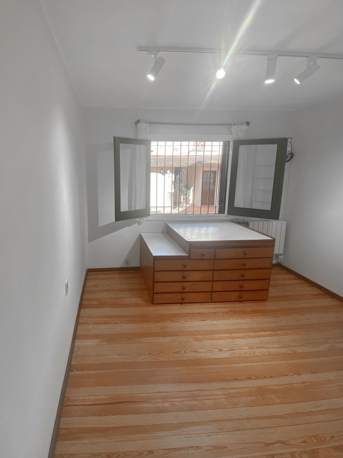 Oficina ID.5434 - Alquiler Hermosas Oficinas Pocitos con Patio Comun
