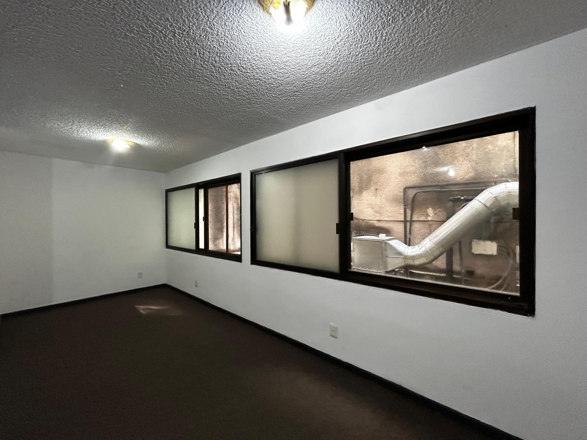 Oficina ID.5605 - Venta o Alquiler Oficina 32m2 Ciudad Vieja Plaza Matriz