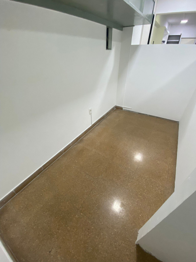 Oficina ID.5928 - Alquiler Oficinas o Espacios de Trabajo Semiabierto Centro 6m2